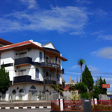 Hotel Asia Букиттинги Экстерьер фото