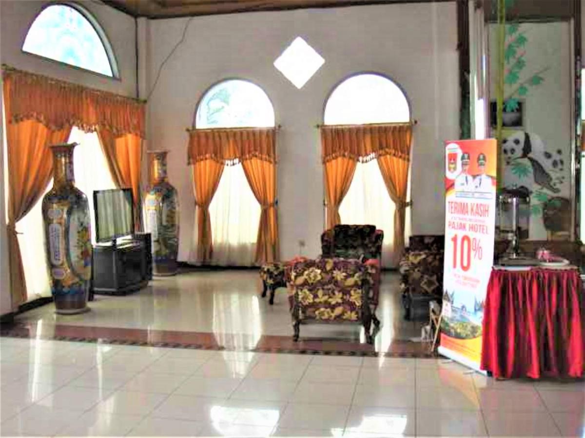Hotel Asia Букиттинги Экстерьер фото