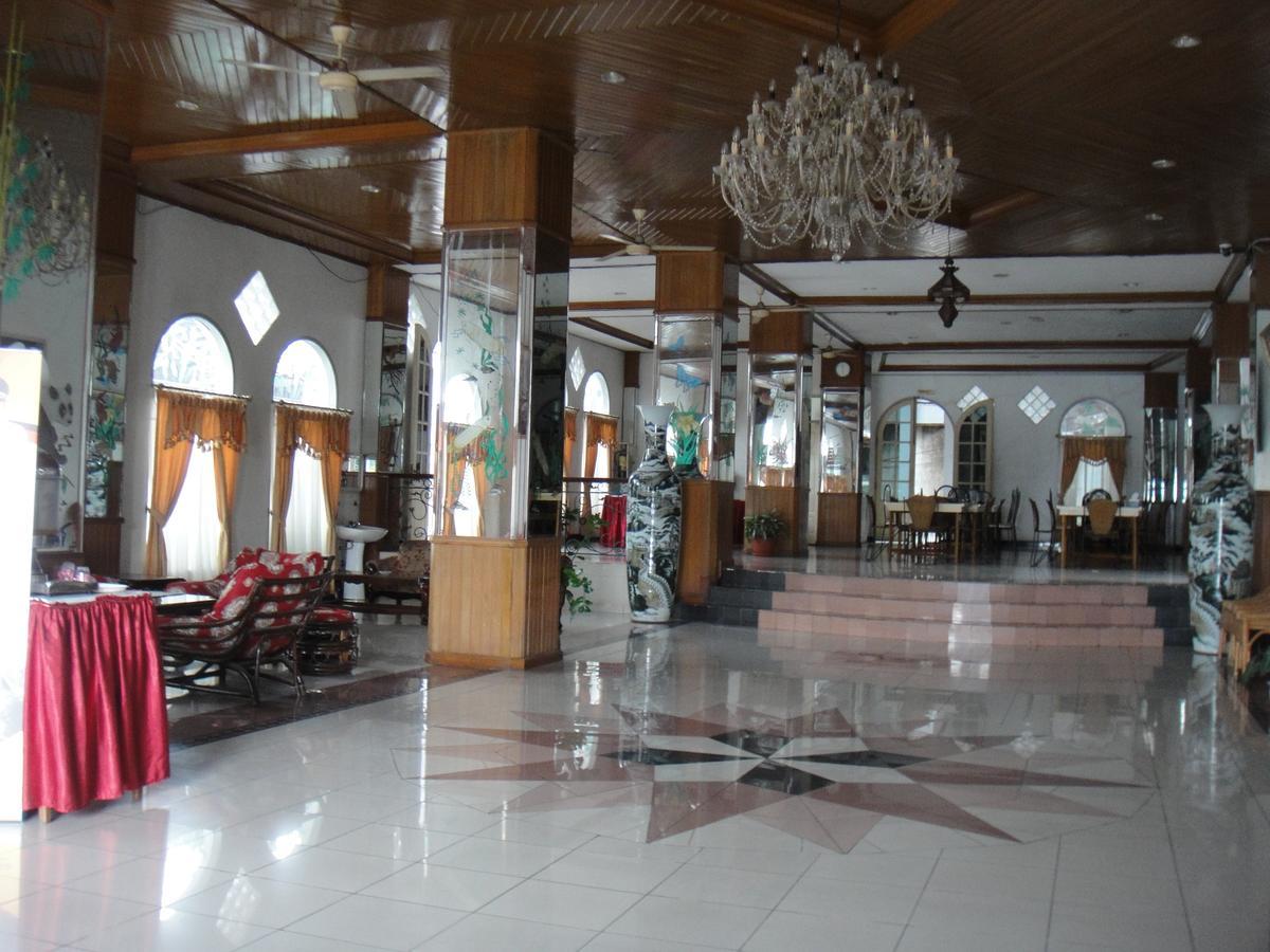 Hotel Asia Букиттинги Экстерьер фото